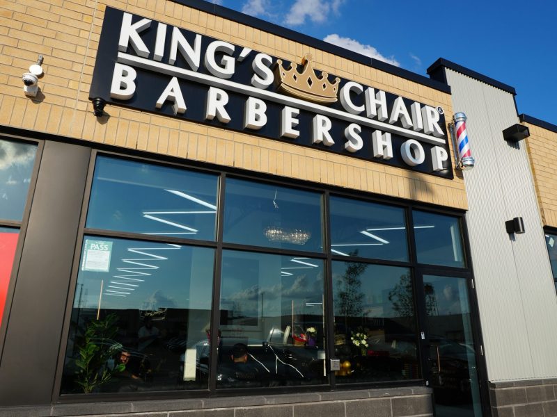 kings-chair-etobicoke